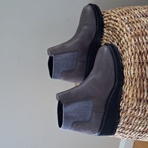 EILEEN FISHER Womens Twilight Taupe Wedge Chelsea Ankle Boot Elastic Sides S-8.5